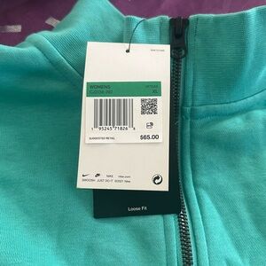 Nike women’s hoodie